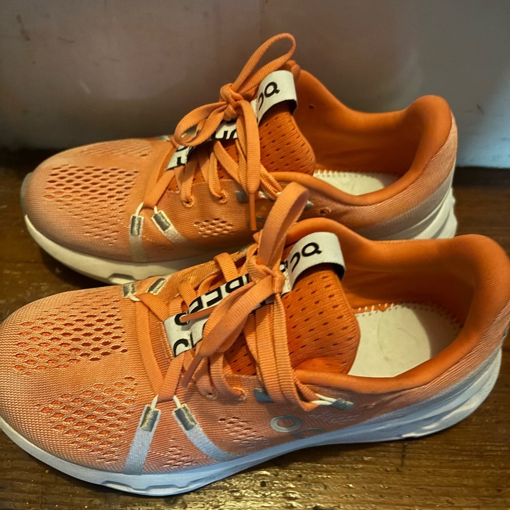 ON Sneakers